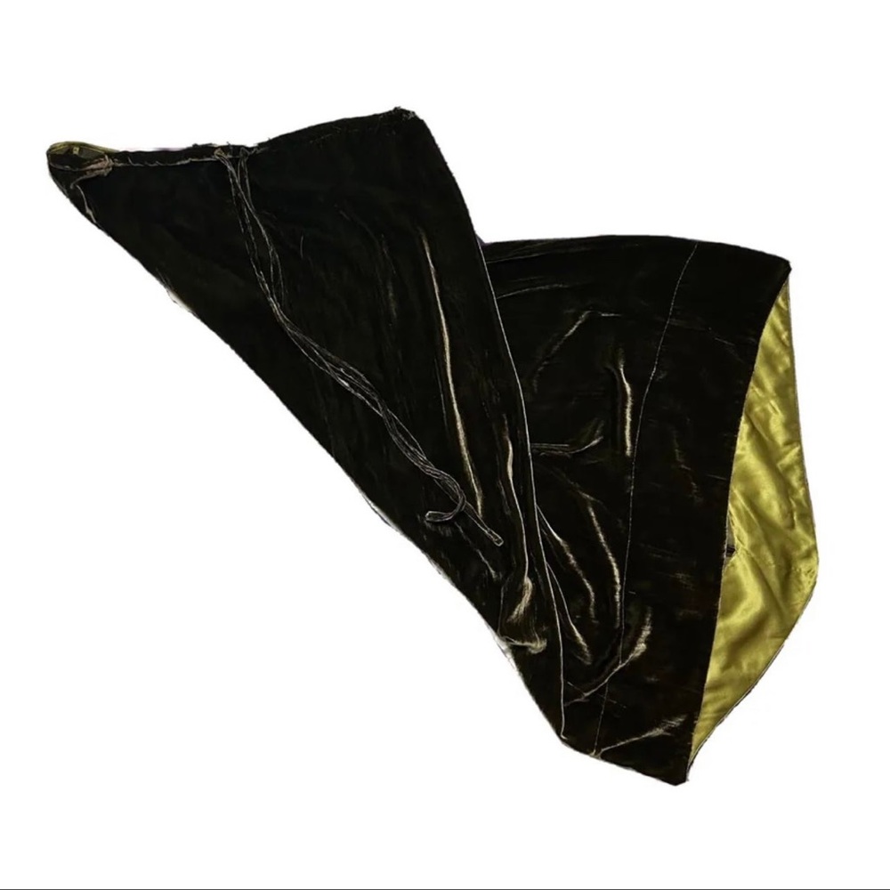 Vintage • Green Velvet Hi-Lo Elastic Waist Maxi Skirt